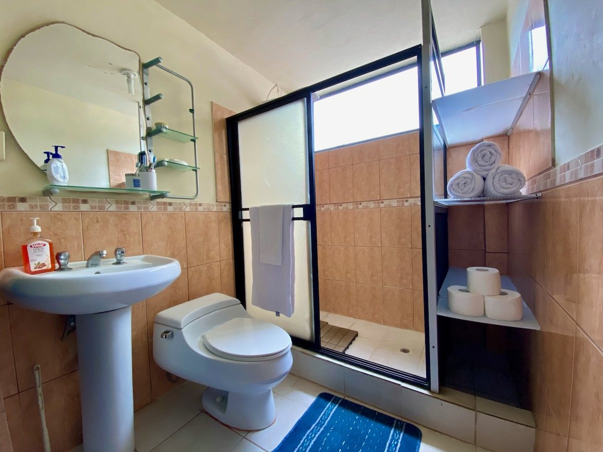 Habitación de la cabaña de madera